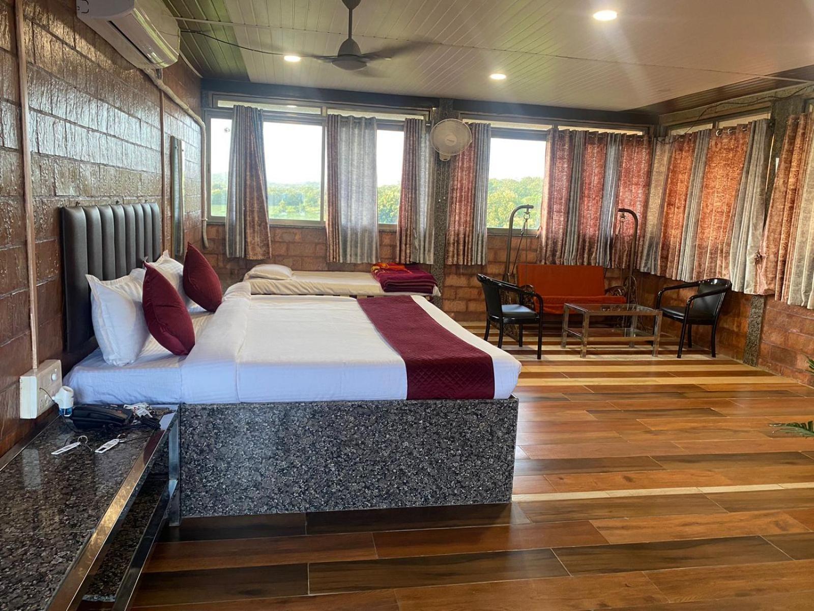 Shri Shiv Villa Resort By Bd Hospitality ชาซันเกอร์ ภายนอก รูปภาพ