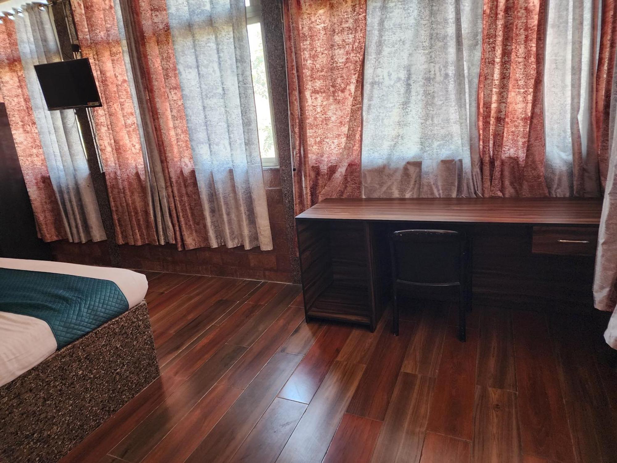 Shri Shiv Villa Resort By Bd Hospitality ชาซันเกอร์ ภายนอก รูปภาพ